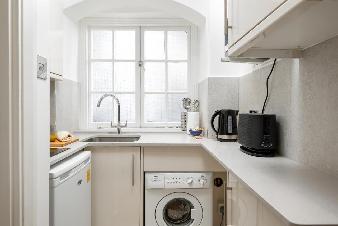 Capital Sloane Street Studio With Balcony London Eksteriør bilde